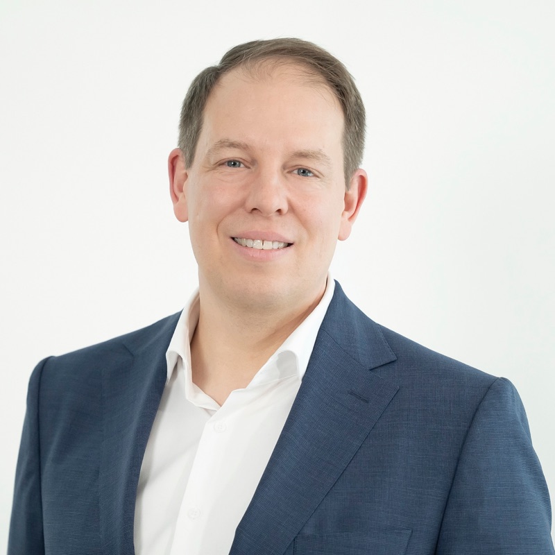 Dr. Tobias Stäb